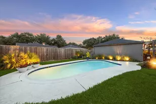 2227 Holly Knoll St, Houston, TX 77077 - Photo 32