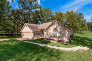 2023 E Lake Dr, Huntsville, TX 77340 - Photo 30