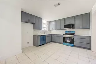 7543 Wilmerdean St, Houston, TX 77061 - Photo 10