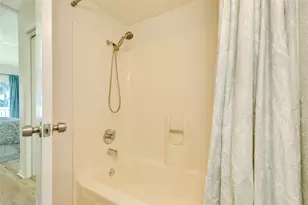 304 Jean Lafitte Cove, Galveston, TX 77554 - Photo 20