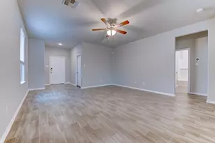 24803 Russet Bluff Trl, Houston, TX 77336 - Photo 14