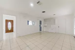 7543 Wilmerdean St, Houston, TX 77061 - Photo 4