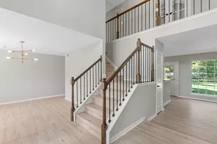 1227 Lake Estates Ct, Sugar Land, TX 77498 - Photo 2