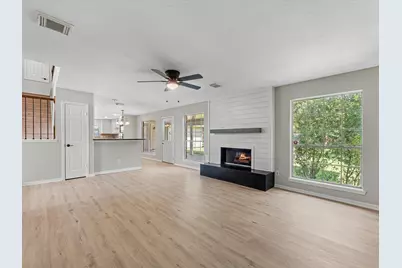 1227 Lake Estates Court, Sugar Land, TX 77498 - Photo 6