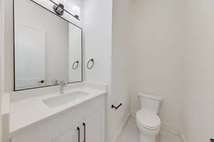 5709 Gano St, Houston, TX 77009 - Photo 16