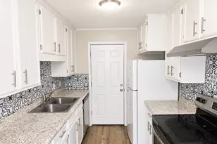 1107 9th Ave N, Texas City, TX 77590 - Photo 2