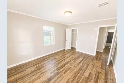 1107 9th Avenue N, Texas City, TX 77590 - Photo 6