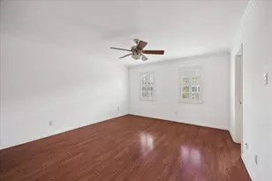 5819 Valley Forge Dr, Houston, TX 77057 - Photo 10