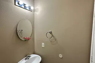 6910 Bayou Crest Dr, Houston, TX 77088 - Photo 8