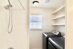 301 Enid St, Houston, TX 77009 - Photo 18