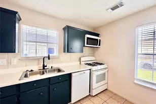 301 Enid St, Houston, TX 77009 - Photo 12
