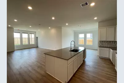 2821 Palm Branch Drive, Texas City, TX 77568 - Photo 2