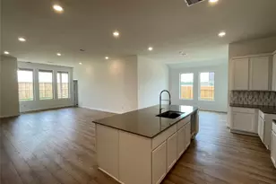 2821 Palm Branch Dr, Texas City, TX 77568 - Photo 2