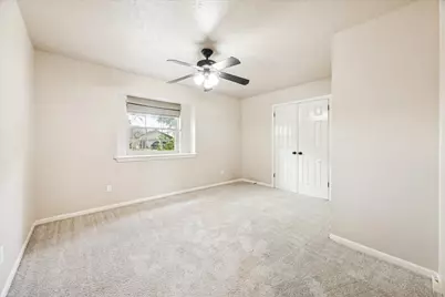 1807 Parkcrest Street, Alvin, TX 77511 - Photo 8