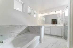 13821 Sabine Lk Dr, Texas City, TX 77568 - Photo 18