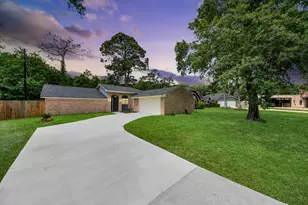 7427 Willow Oak Dr, Baytown, TX 77521 - Photo 4