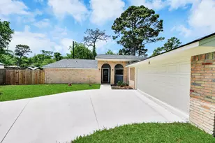 7427 Willow Oak Dr, Baytown, TX 77521 - Photo 2