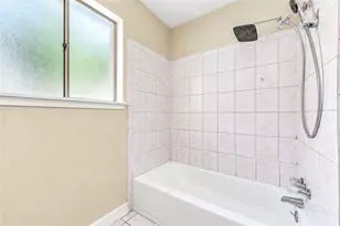 7406 Riptide Dr, Houston, TX 77072 - Photo 24