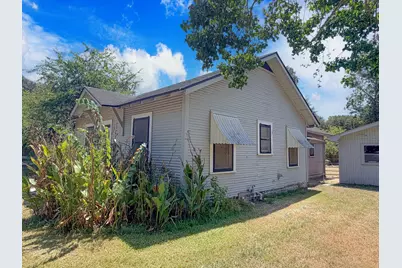 628 Manley, Navasota, TX 77868 - Photo 2