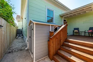 3802 Ave Q Ave, Galveston, TX 77550 - Photo 26