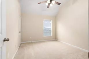 13615 Rainwater Dr, Pearland, TX 77584 - Photo 10