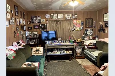 820 Empire Street, El Campo, TX 77437 - Photo 4