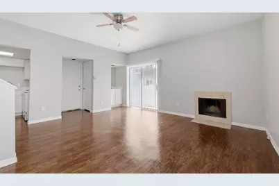 3758 Tanglewilde Street #E1, Houston, TX 77063 - Photo 6