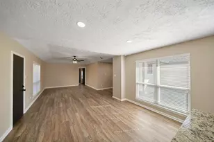 2804 Traveller Dr, League City, TX 77573 - Photo 8