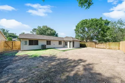 2804 Traveller Drive, League City, TX 77573 - Photo 18
