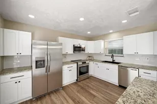 2804 Traveller Dr, League City, TX 77573 - Photo 1