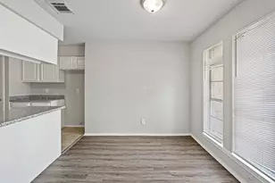 4319 Windrift Dr, Houston, TX 77066 - Photo 6