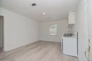 7622 Delavan Dr, Houston, TX 77028 - Photo 6