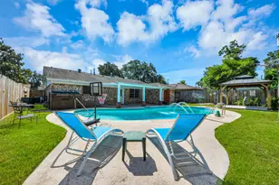 4210 Justin Ln, Deer Park, TX 77536 - Photo 2