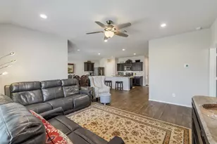 21225 Ivy Woods Ct, New Caney, TX 77357 - Photo 8