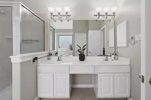 8032 N Tarrytown Crossing Dr, Conroe, TX 77304 - Photo 16