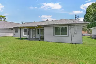 2003 Kingsway Dr, League City, TX 77573 - Photo 32
