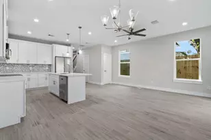 404 Forest Hill Blvd, Houston, TX 77011 - Photo 18