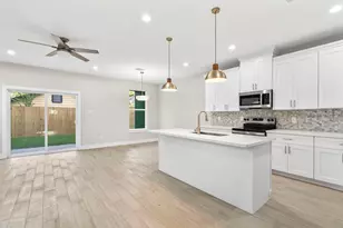 404 Forest Hill Blvd, Houston, TX 77011 - Photo 4