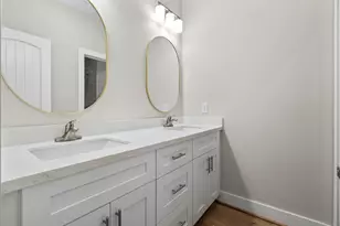 404 Forest Hill Blvd, Houston, TX 77011 - Photo 4