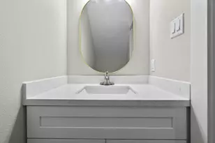 404 Forest Hill Blvd, Houston, TX 77011 - Photo 16