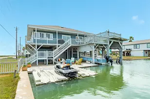202 Schooner Dr, Freeport, TX 77541 - Photo 10