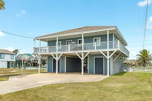 202 Schooner Dr, Freeport, TX 77541 - Photo 8
