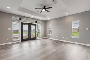 863 Bunkhouse Trail, Angleton, TX 77515 - Photo 14