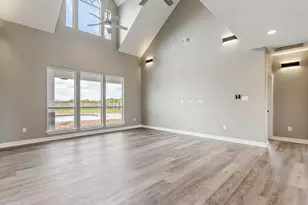 863 Bunkhouse Trail, Angleton, TX 77515 - Photo 6