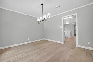 10118 Briar Forest Dr, Houston, TX 77042 - Photo 8