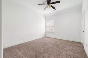 915 Holly Chapple Dr, Conroe, TX 77384 - Photo 32