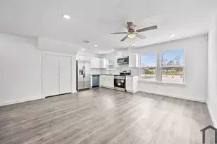 8224 Bigwood, Houston, TX 77078 - Photo 6