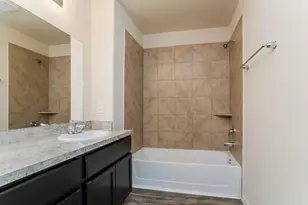 11930 Munich Dr, Houston, TX 77044 - Photo 10