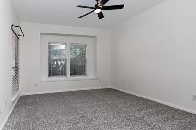 35 S Avonlea Circle, The Woodlands, TX 77382 - Photo 12
