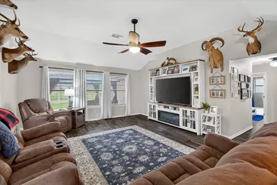 608 Lone Star Trail, Angleton, TX 77515 - Photo 10